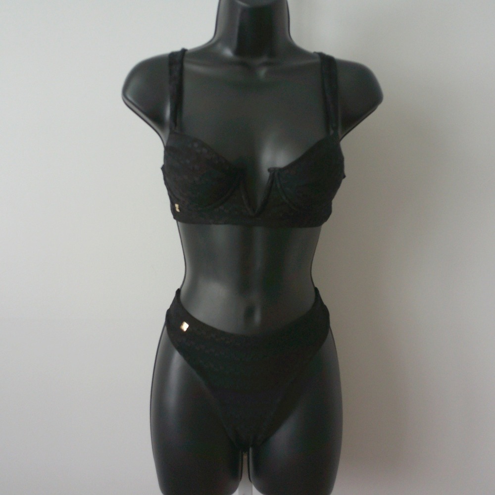 BFYNE Sporty Chic Clean Black Textured Underwire Bikini Set S/M Black